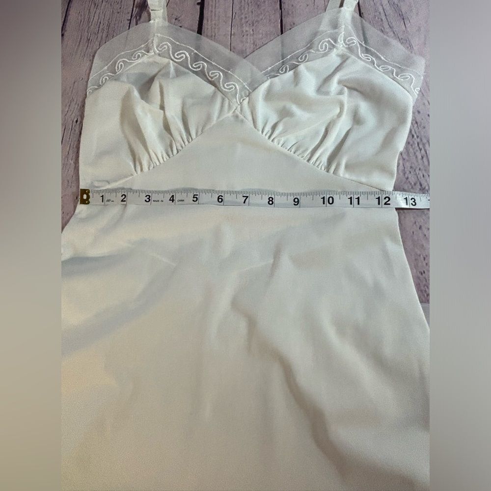 Vintage 70s Slip White Nylon Embroidered Sheer Trim Aristocraft 32B Small - Picture 7 of 8